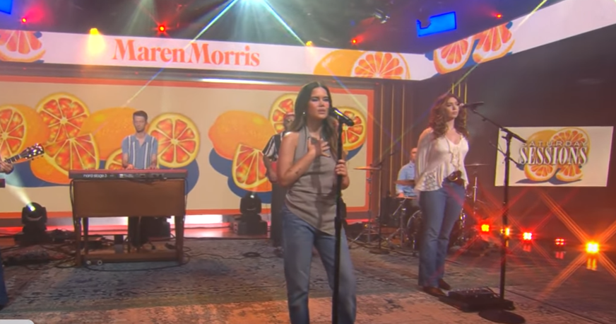 Maren Morris performing at Pier 17 New York during Dreamsicle Tour 2025